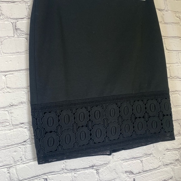 Talbots Skirt Black Floral size 12p - Picture 3 of 6